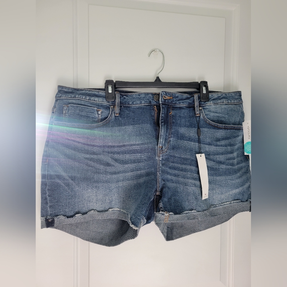 Jean cuffed shorts